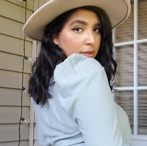 LE SAGE GREEN PUFF SLEEVE PLEATED TOP - Picture 5 of 16